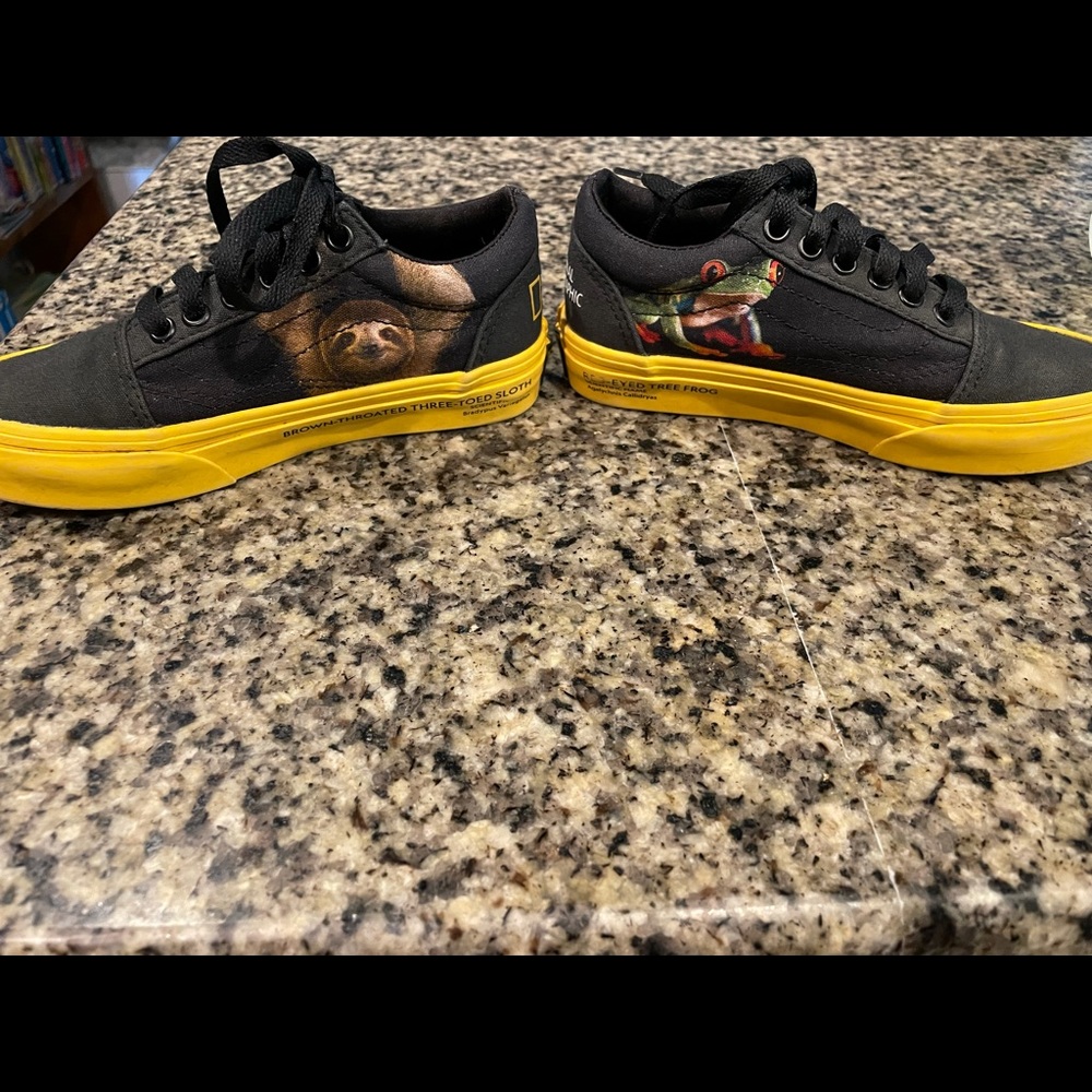Vans - National Geographic PhotoArk - 12.5 - - Picture 2 of 5